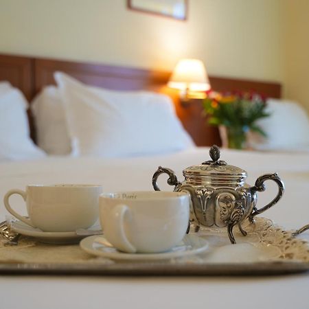 Hotel Adria Bari Esterno foto