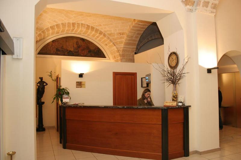 Hotel Adria Bari Esterno foto
