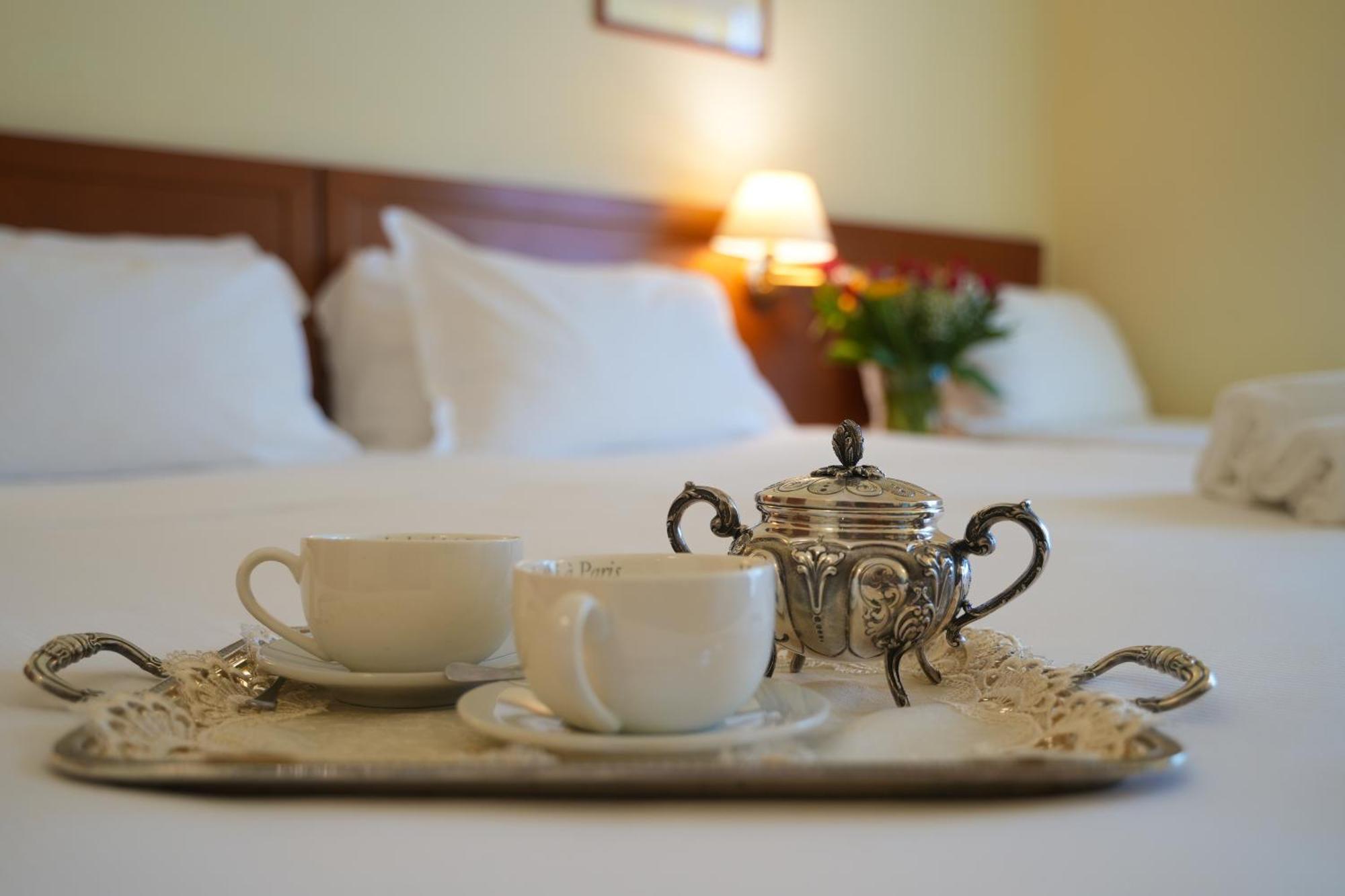 Hotel Adria Bari Esterno foto