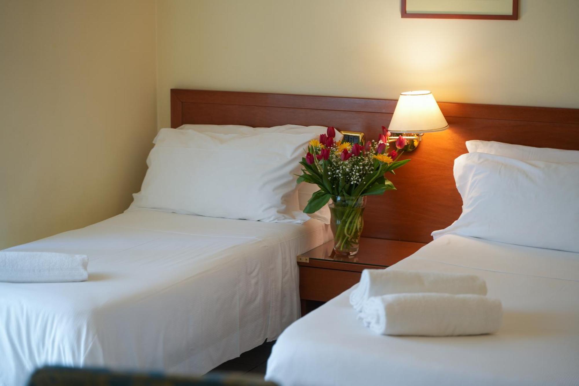 Hotel Adria Bari Esterno foto