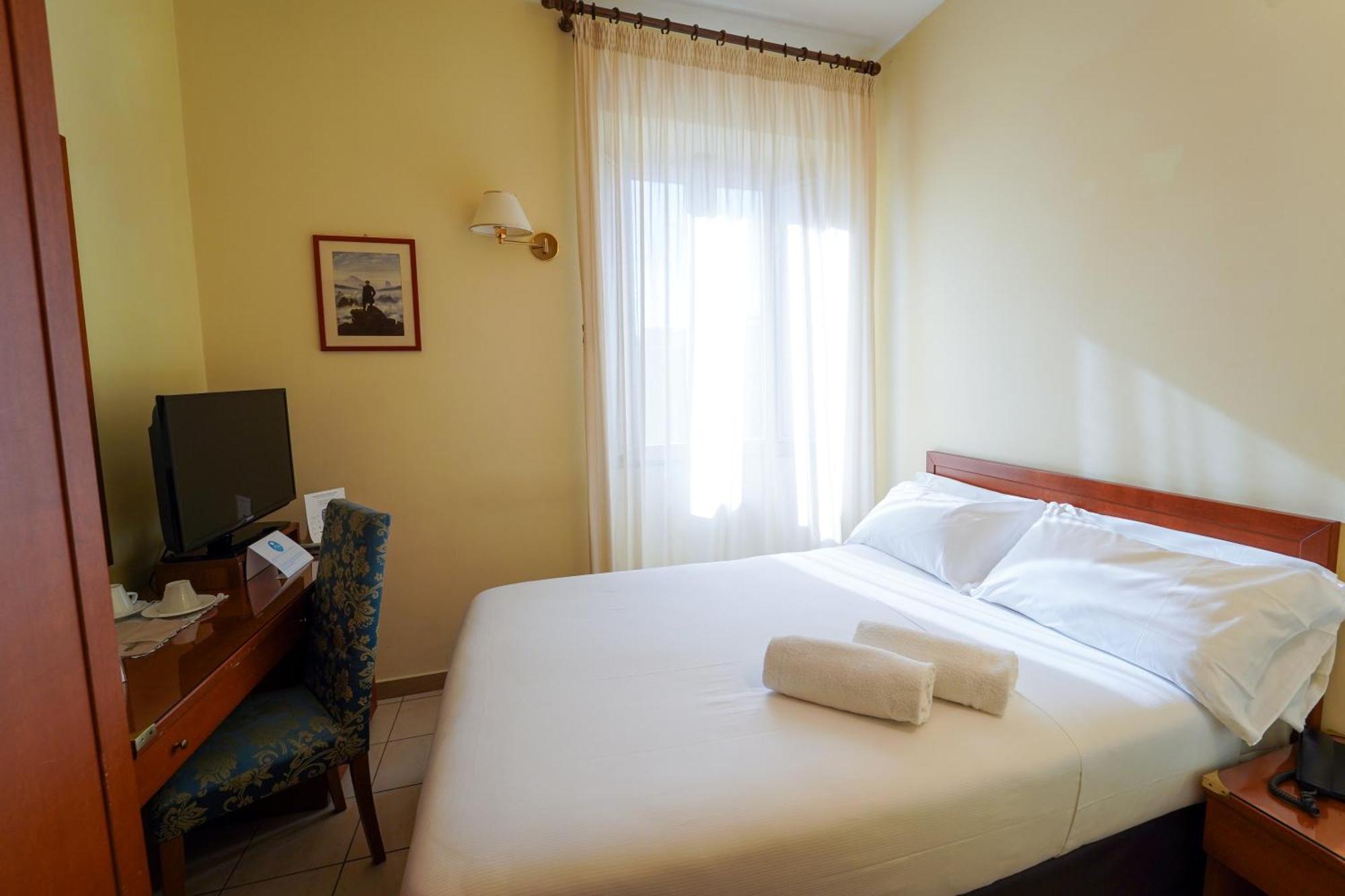 Hotel Adria Bari Esterno foto