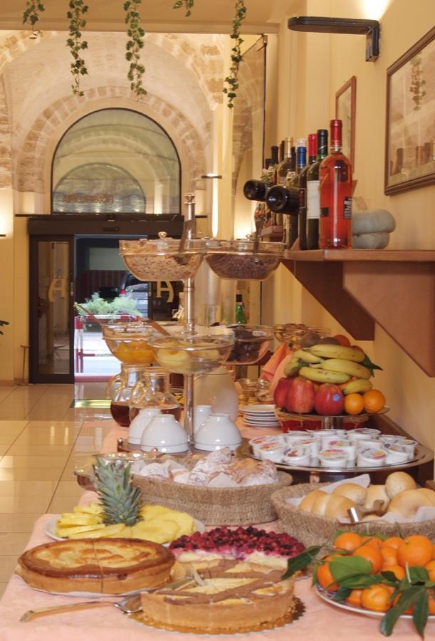 Hotel Adria Bari Esterno foto