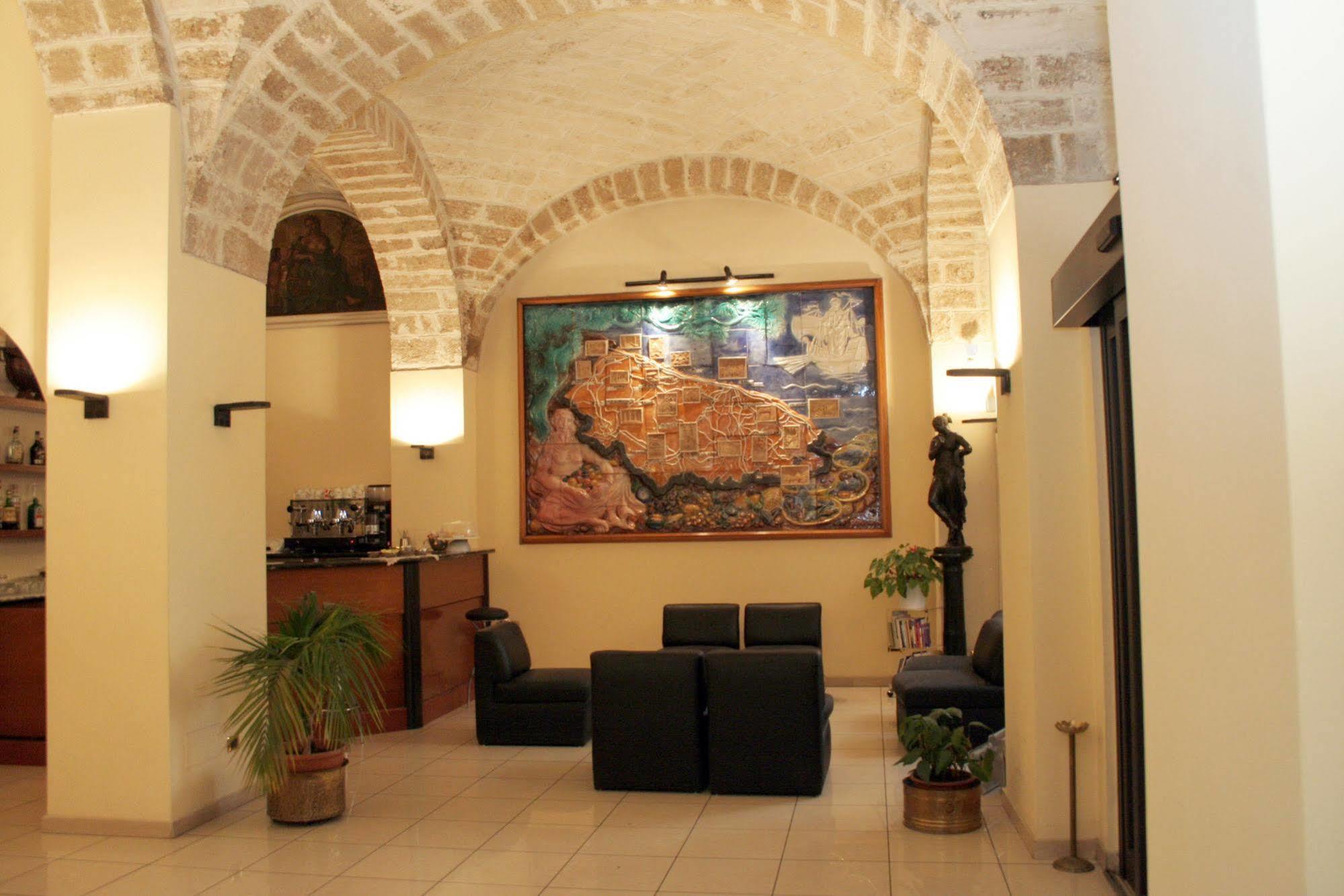 Hotel Adria Bari Esterno foto