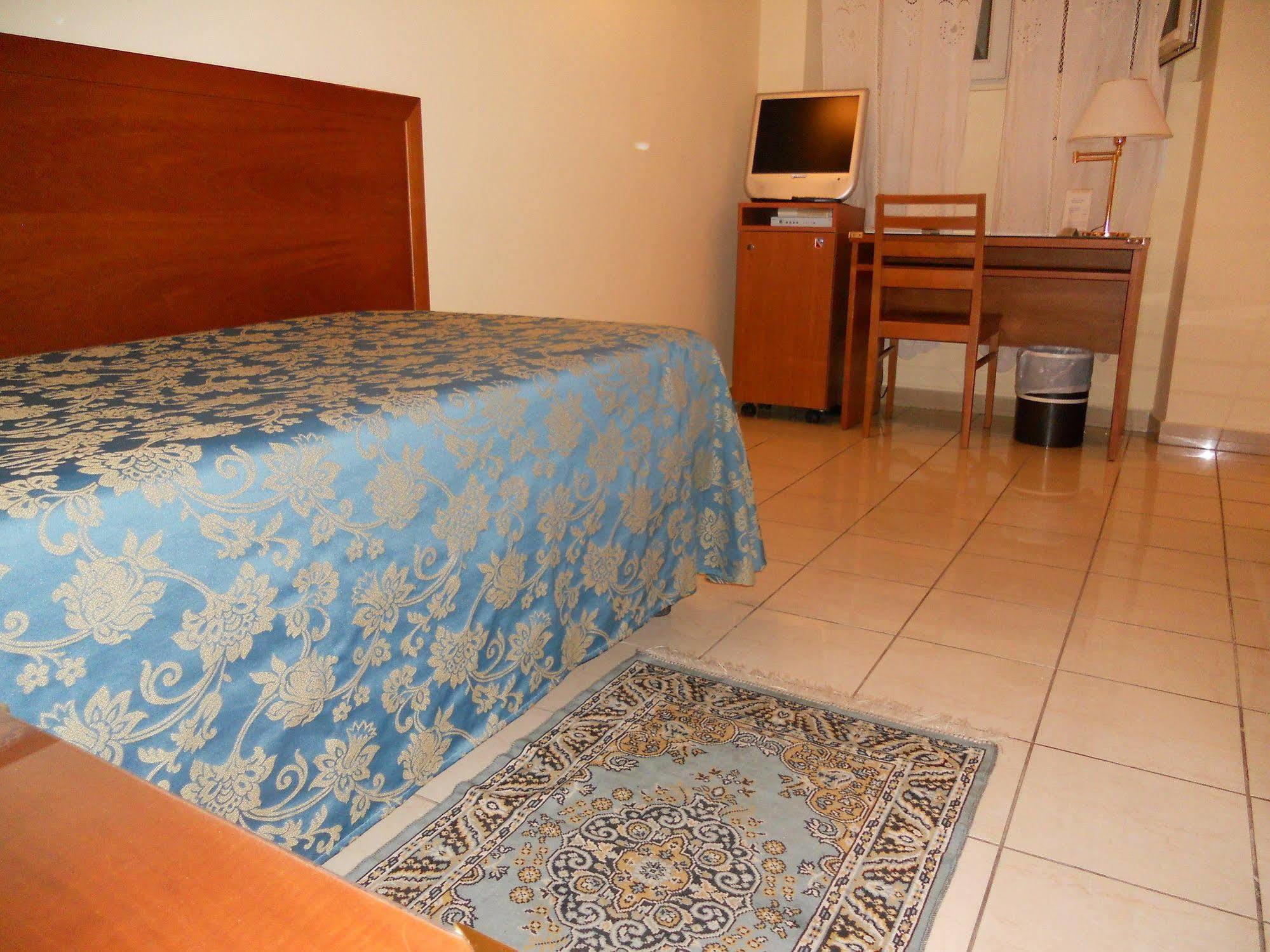 Hotel Adria Bari Esterno foto